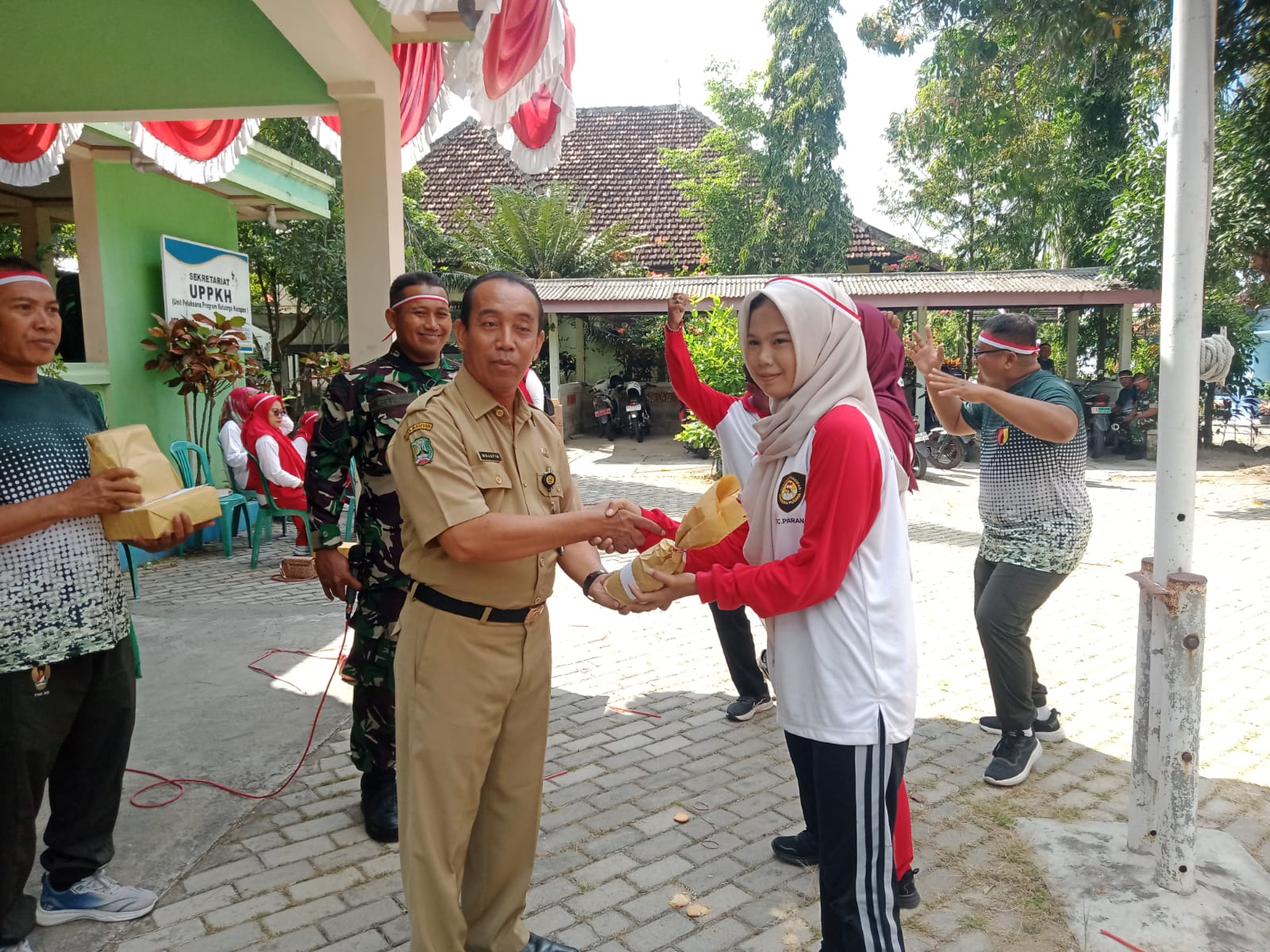 Semarak Hut Ke- 80 RI, Danramil Koramil 0804/04 Parang Gelar Berbagai Perlombaan