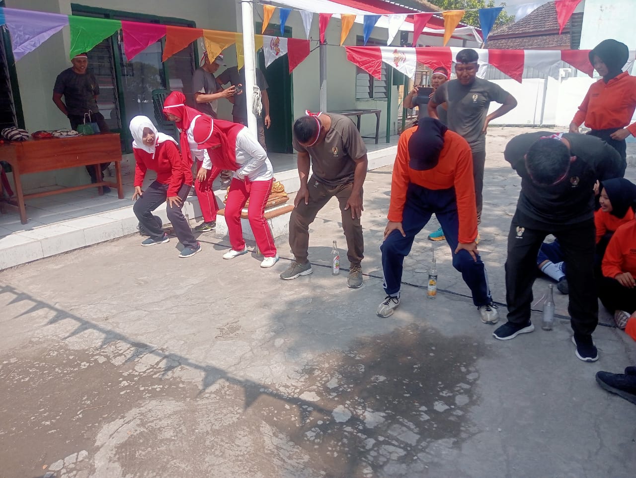 Kemeriahan Lomba Dalam Rangka 17 Agustus Koramil 0804/06 Maospati Mengadakan Berbagai Lomba