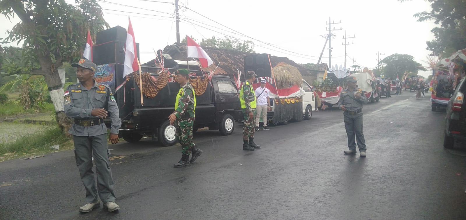 Anggota Koramil 0804/06 Maospati Amankan Karnaval Tingkat Anak TK dan SD