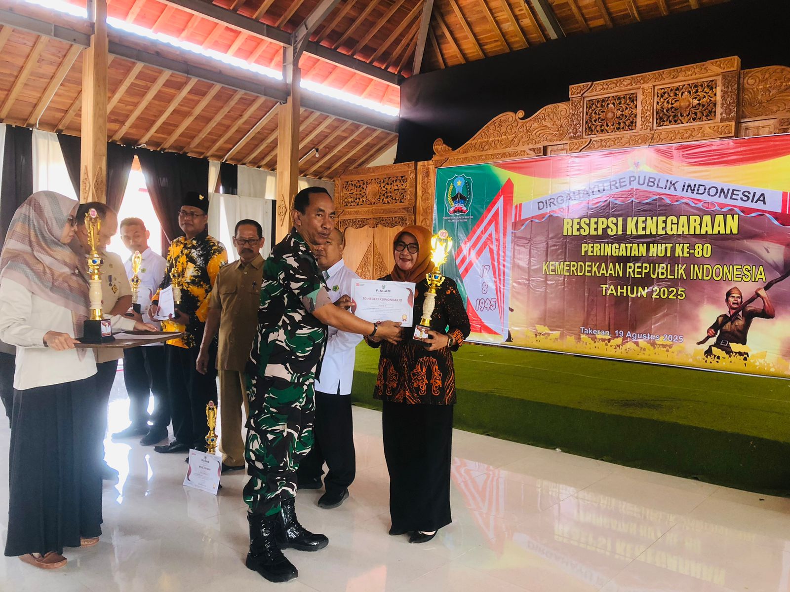 Danramil 0804/11 Takeran Hadiri Resepsi Kenegaraan Hut Ke-80 Kemerdekaan RI