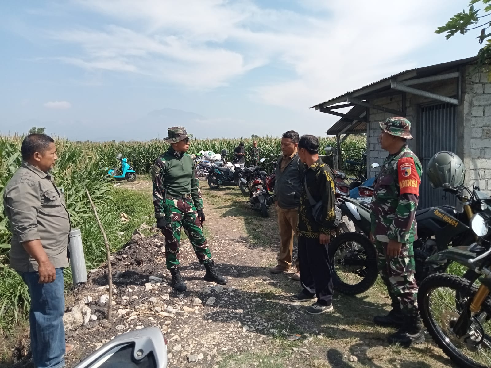 Tinjau Lahan OPLAH Swasembada Pangan, Dandim Tanyakan Langsung Pada Petani Kendala Di Lapangan