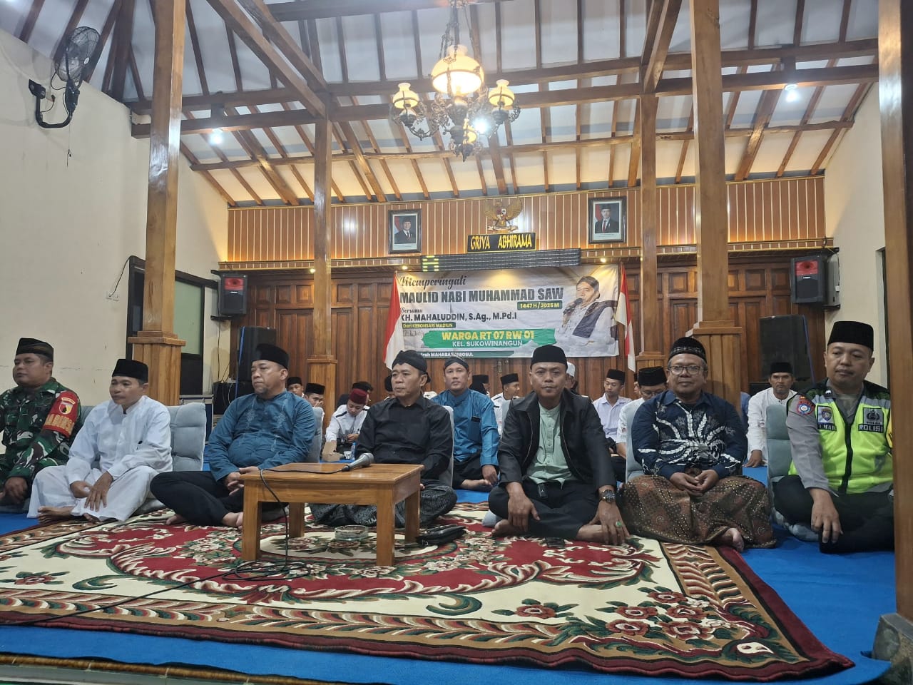 Dekatkan Diri Dengan Warga Binaan, Babinsa Koramil 0804/01 Magetan Hadiri Pengajian Umum Memperingati Maulid Nabi Muhammad SAW
