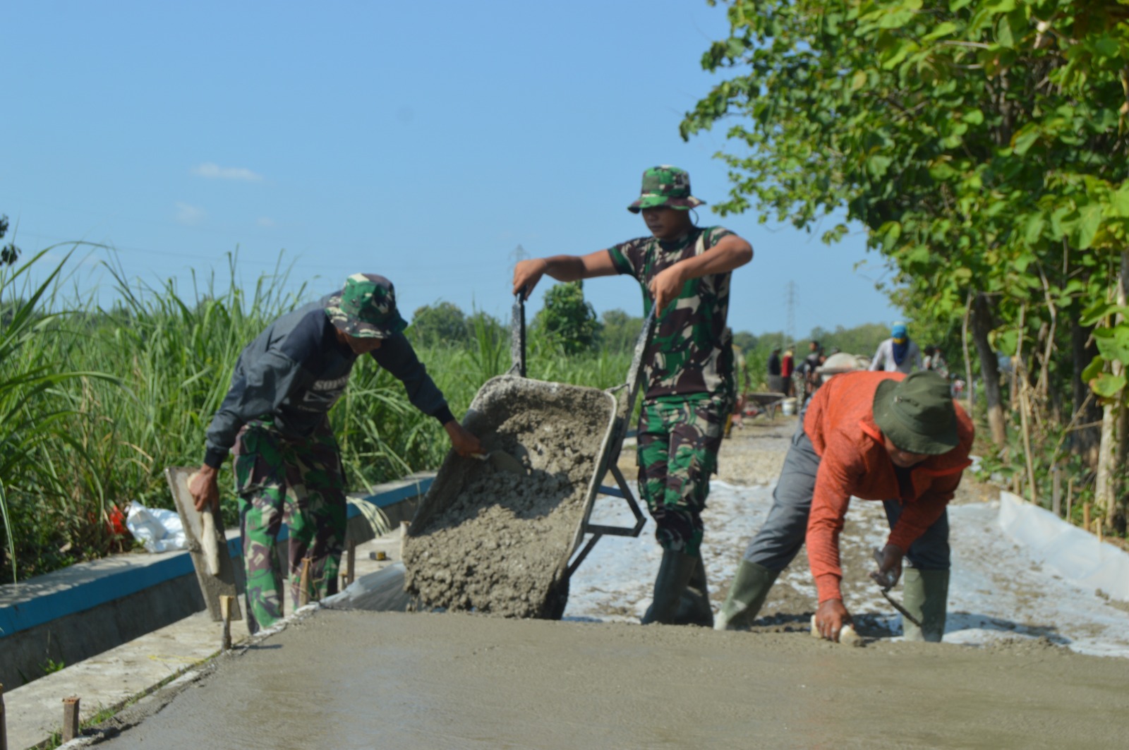 Pengecoran Jalan TMMD ke-126 Kodim 0804/Magetan Tunjukkan Peningkatan Signifikan