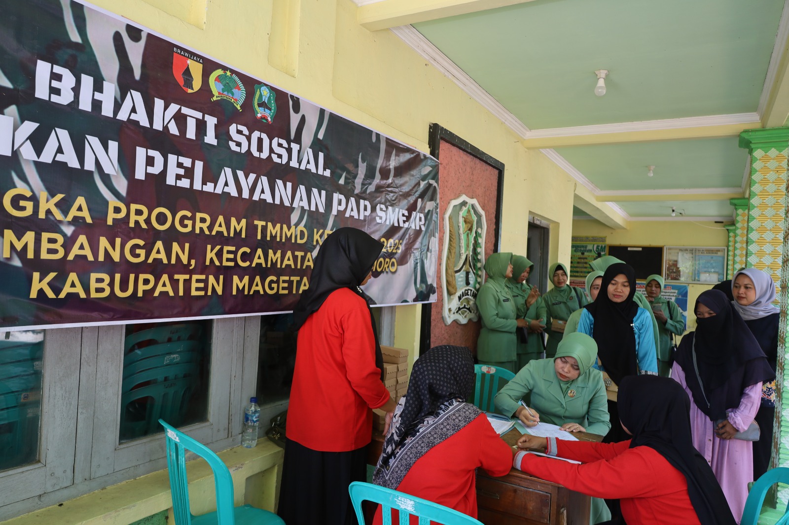 Satgas TMMD ke-126 Kodim 0804/Magetan Gandeng Dinas P2KBP3A Gelar Bakti Sosial Pelayanan Pap Smear