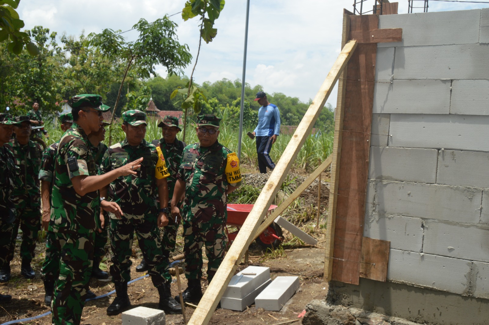 Tinjau Sasaran TMMD ke-126 Kodim 0804/Magetan, Tim Wasev Berikan Apresiasi